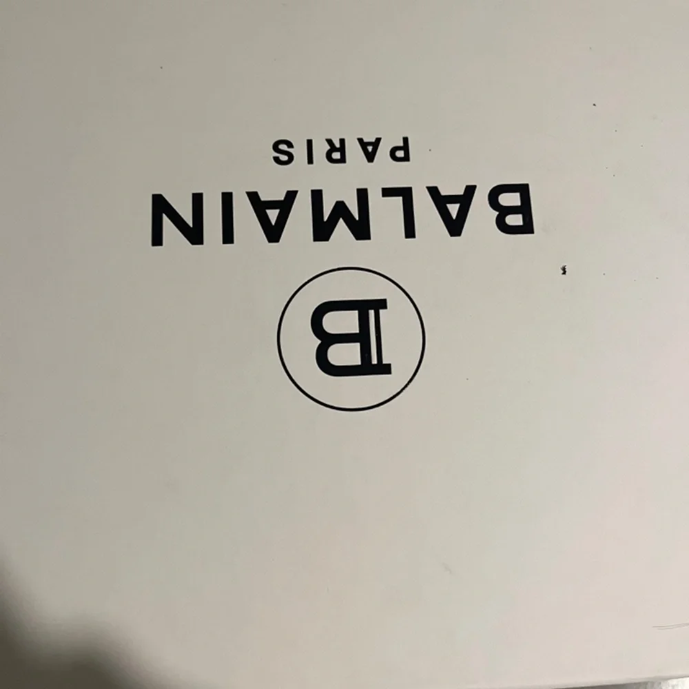 Balmain - Picture 4 of 6